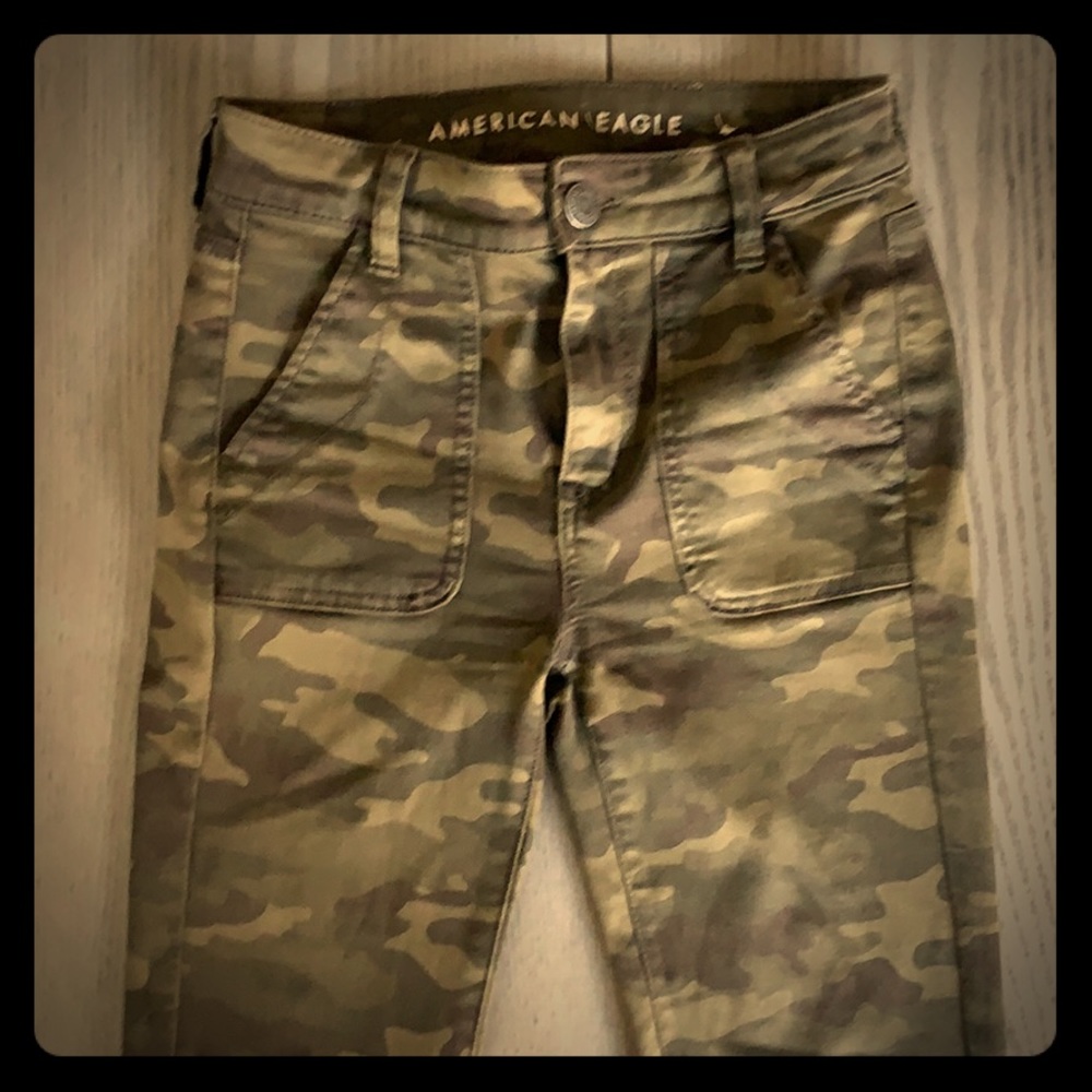 American Eagle camo pants